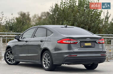Седан Ford Fusion 2020 в 
