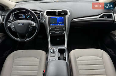 Седан Ford Fusion 2020 в 