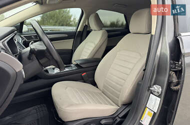 Седан Ford Fusion 2020 в 