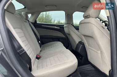 Седан Ford Fusion 2020 в 