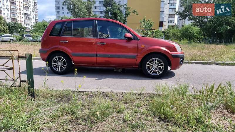 Хэтчбек Ford Fusion 2007 в Киеве