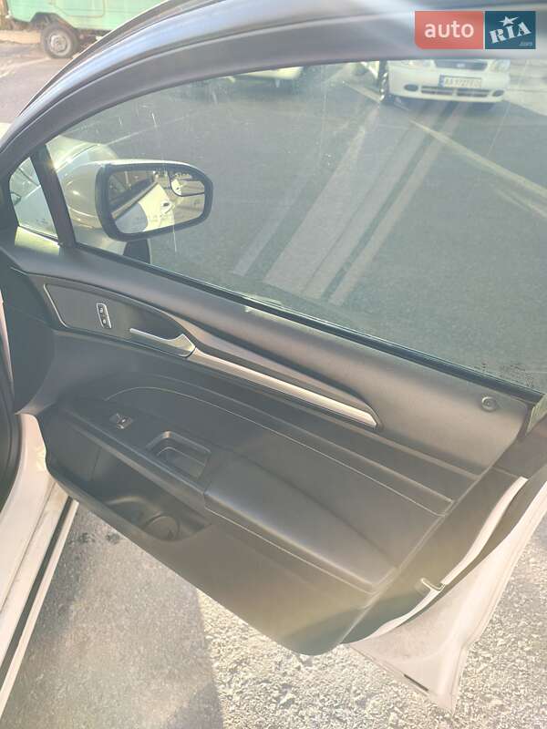 Седан Ford Fusion 2017 в Києві фото 16 Седан Ford Fusion 2017 в Києві