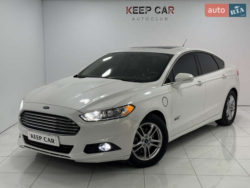 Седан Ford Fusion 2015 в 