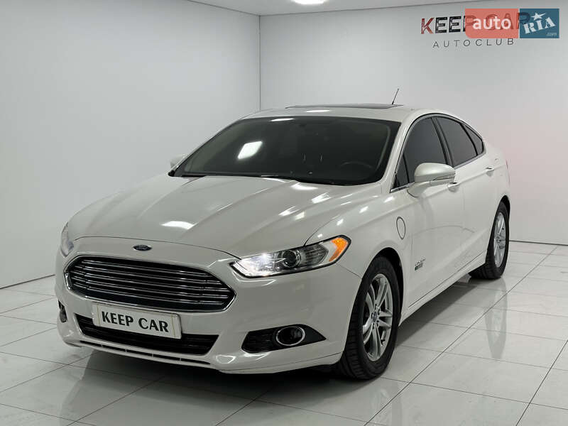 Седан Ford Fusion 2015 в Одесі