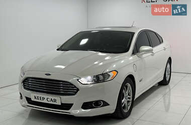 Седан Ford Fusion 2015 в 