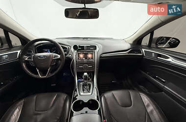 Седан Ford Fusion 2015 в 