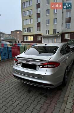Седан Ford Fusion 2017 в 