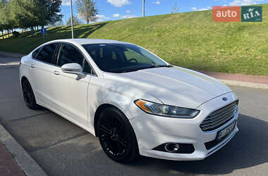 Седан Ford Fusion 2013 в 