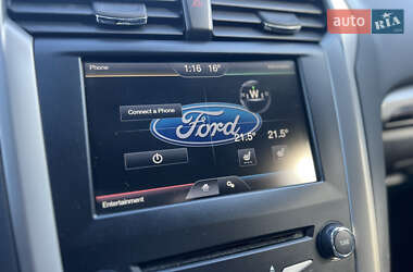 Седан Ford Fusion 2013 в 