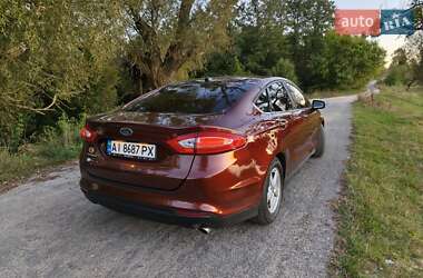 Седан Ford Fusion 2015 в 