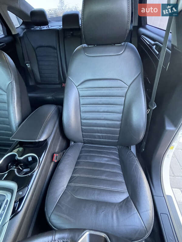 Седан Ford Fusion 2015 в Киеве