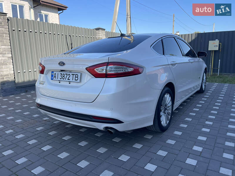Седан Ford Fusion 2015 в Киеве
