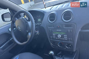 Хетчбек Ford Fusion 2011 в 