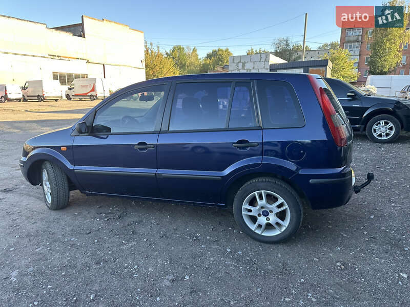 Хэтчбек Ford Fusion 2003 в Нежине