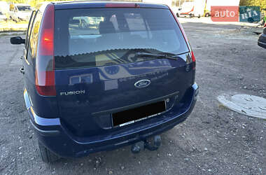Хетчбек Ford Fusion 2003 в 