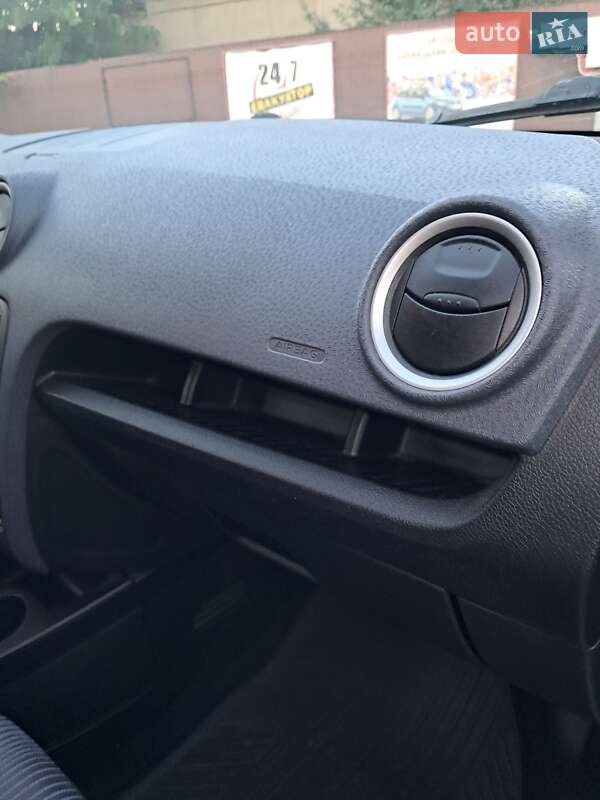 Хэтчбек Ford Fusion 2006 в Прилуках