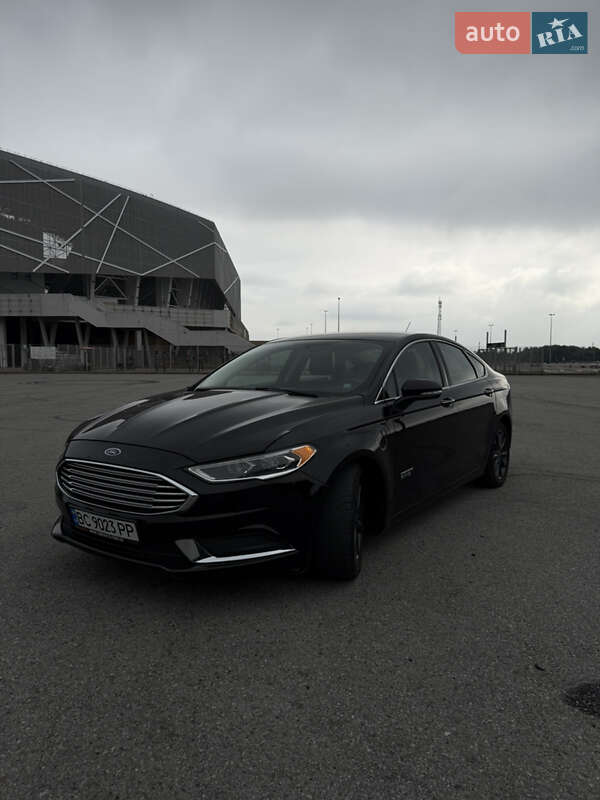 Седан Ford Fusion 2017 в 