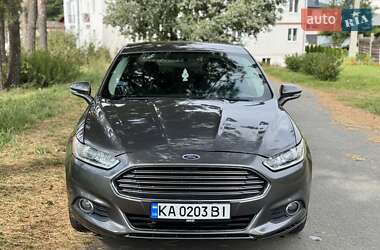 Седан Ford Fusion 2013 в 