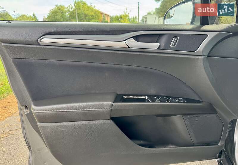 Седан Ford Fusion 2013 в Киеве