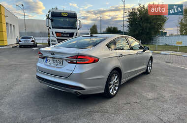 Седан Ford Fusion 2017 в 