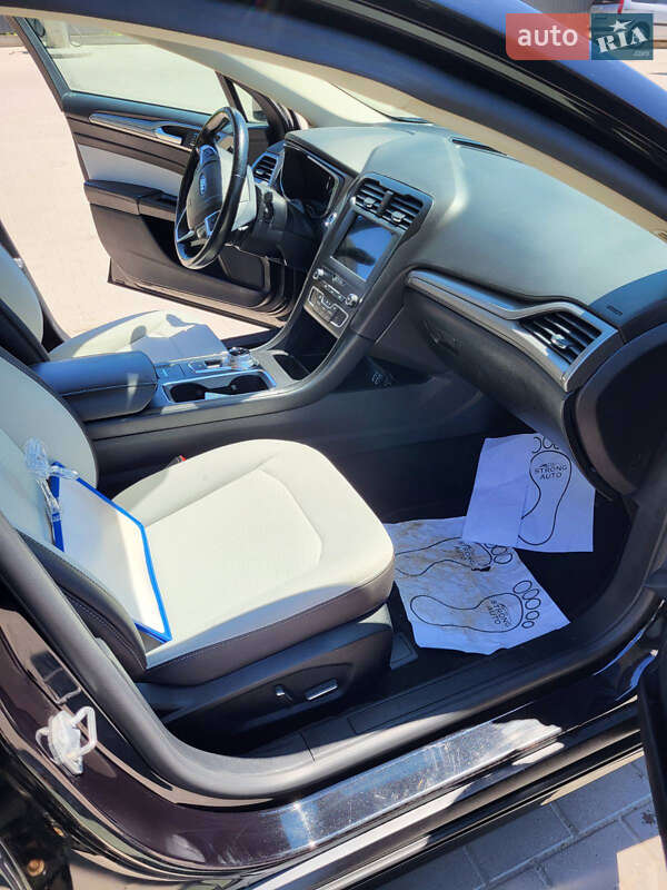 Седан Ford Fusion 2019 в Тернополі