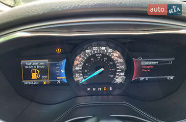 Седан Ford Fusion 2019 в 