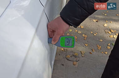 Седан Ford Fusion 2017 в 