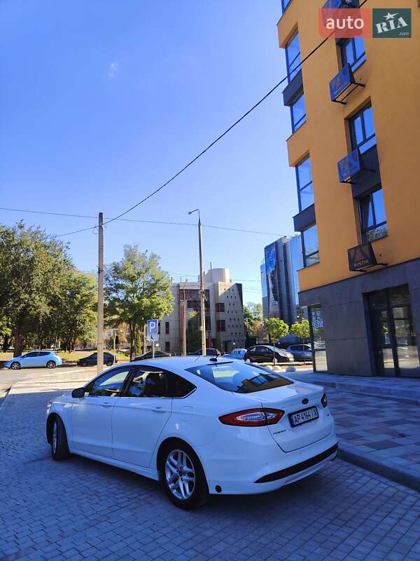 Седан Ford Fusion 2015 в Запоріжжі