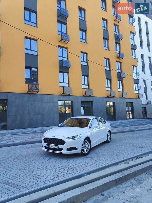 Седан Ford Fusion 2015 в Запоріжжі