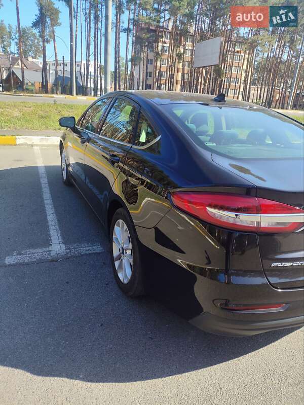 Седан Ford Fusion 2019 в Ирпене