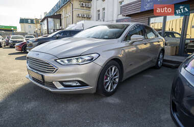 Седан Ford Fusion 2016 в 