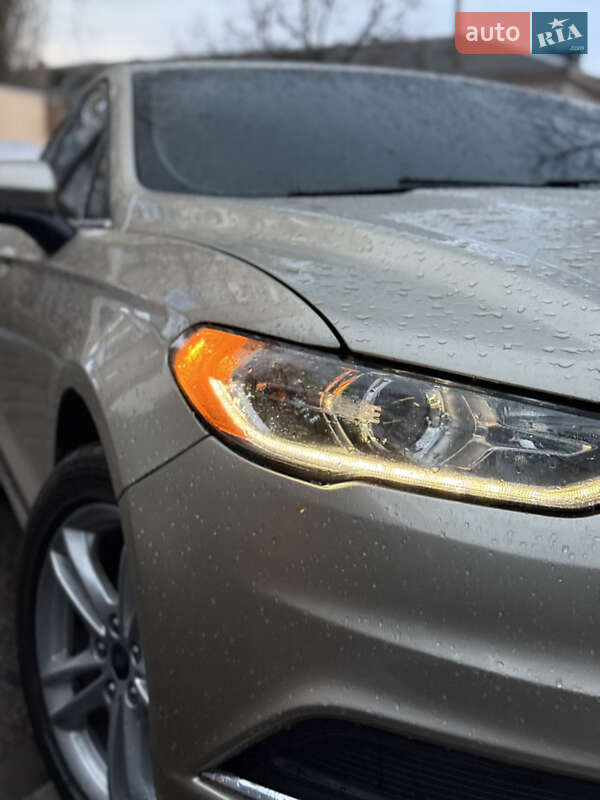 Седан Ford Fusion 2018 в Кременчуці