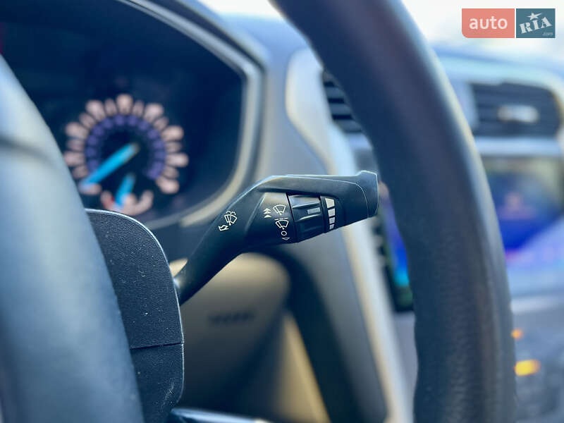 Седан Ford Fusion 2015 в Києві