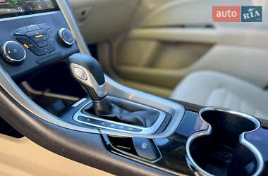 Седан Ford Fusion 2015 в 