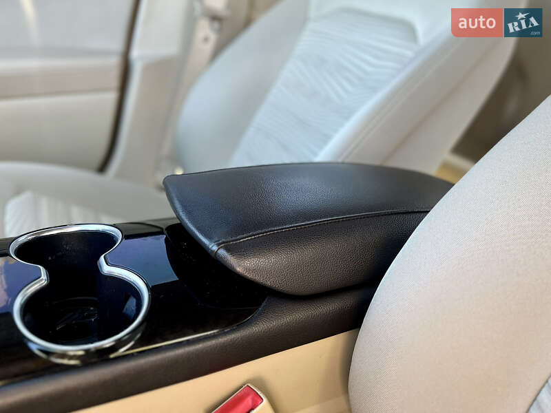 Седан Ford Fusion 2015 в Києві