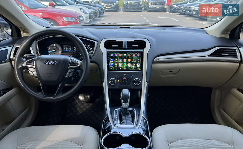 Седан Ford Fusion 2015 в Києві