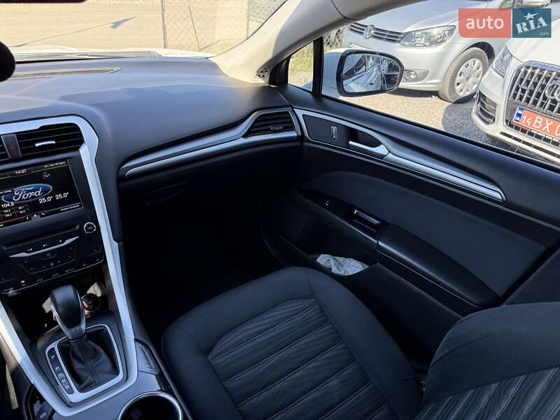Седан Ford Fusion 2016 в Тернополе