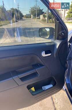 Хэтчбек Ford Fusion 2005 в 