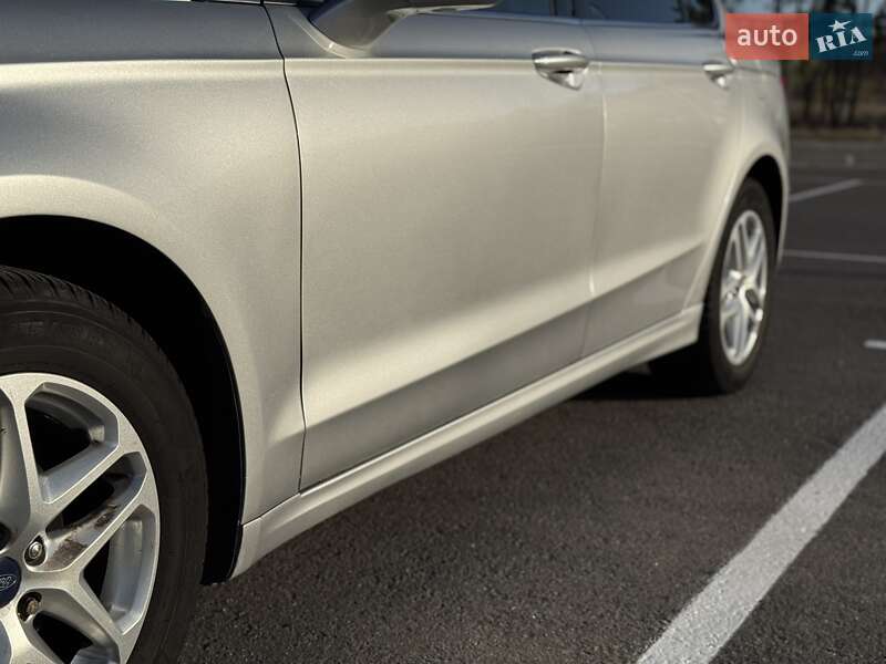 Седан Ford Fusion 2013 в Днепре