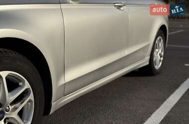 Седан Ford Fusion 2013 в 