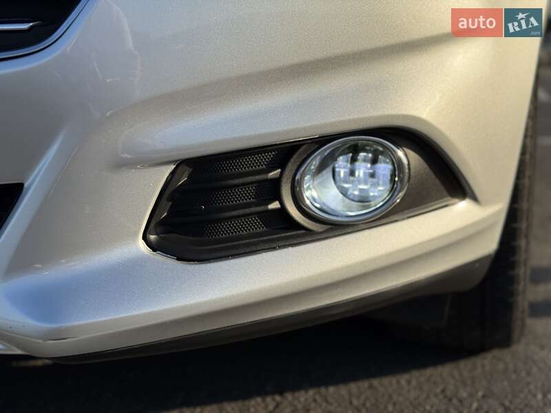 Седан Ford Fusion 2013 в Днепре
