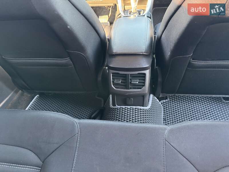 Седан Ford Fusion 2013 в Днепре