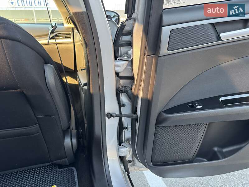 Седан Ford Fusion 2013 в Днепре