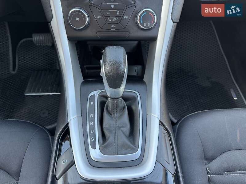 Седан Ford Fusion 2013 в Днепре