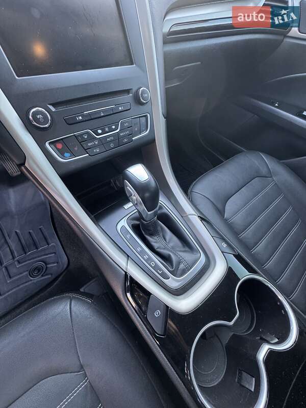 Седан Ford Fusion 2015 в Одессе