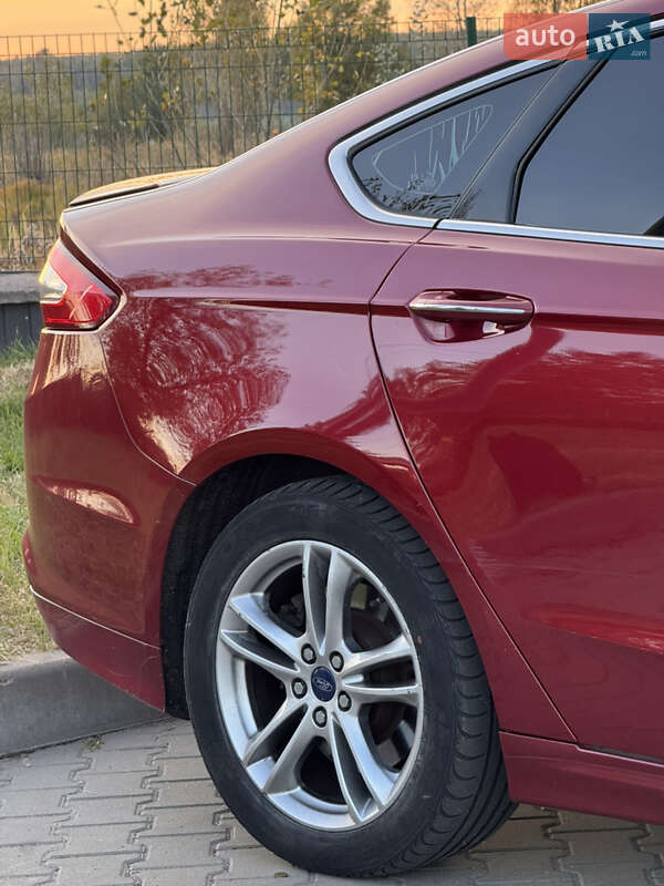 Седан Ford Fusion 2014 в Києві