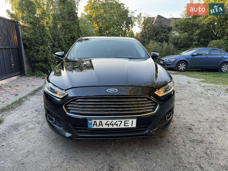 Седан Ford Fusion 2013 в Києві