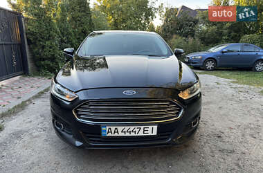 Седан Ford Fusion 2013 в 