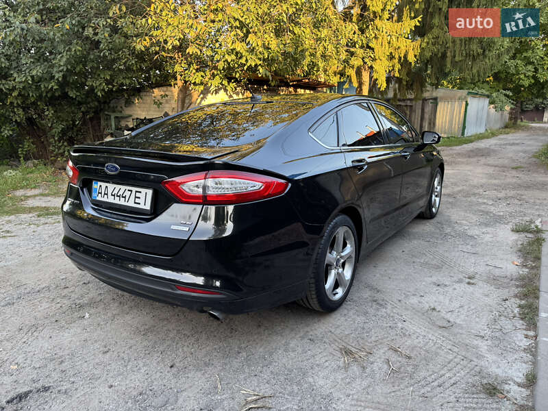 Седан Ford Fusion 2013 в Києві