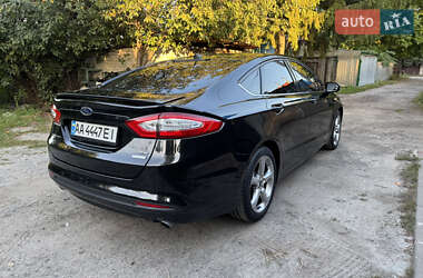 Седан Ford Fusion 2013 в 